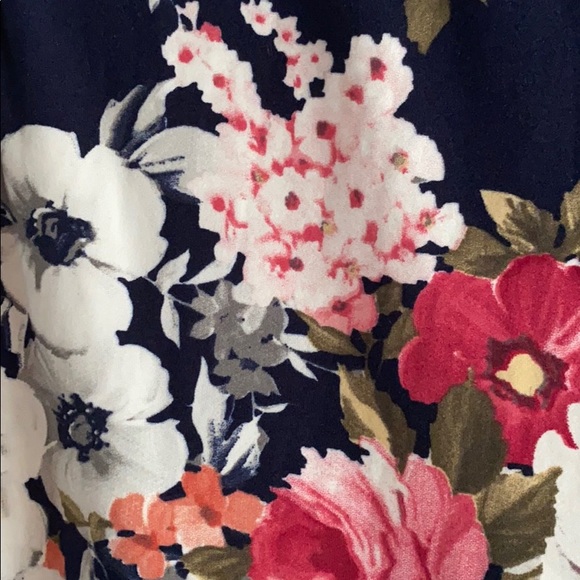 Vanilla Bay Floral Flowy Tank - Picture 7 of 8